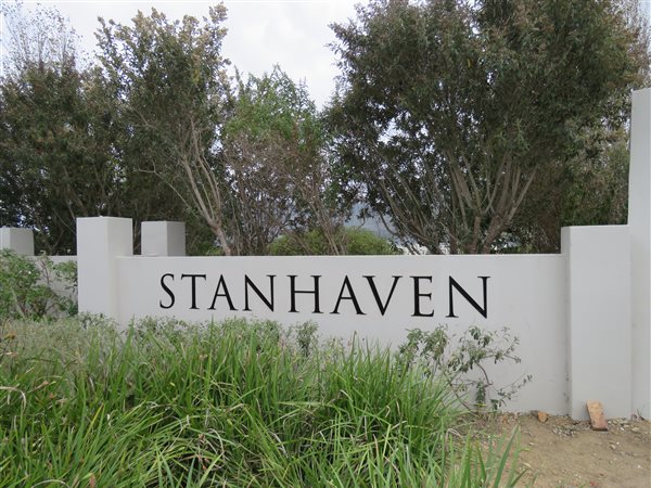 769 m² Land available in Stanford
