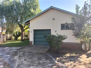 4 Bed House in Barry Hertzog Park
