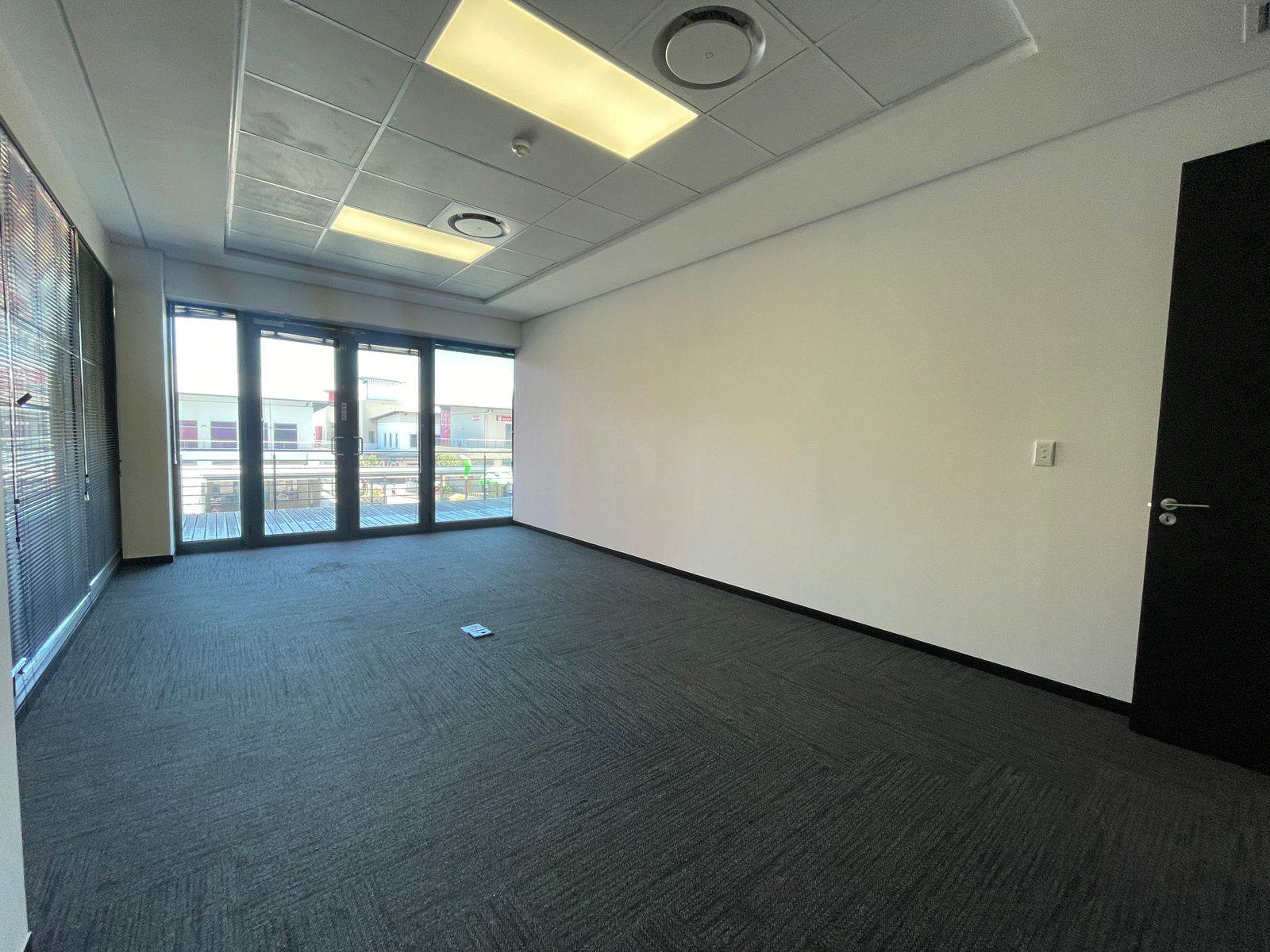 1095  m² Commercial space in Century City photo number 10