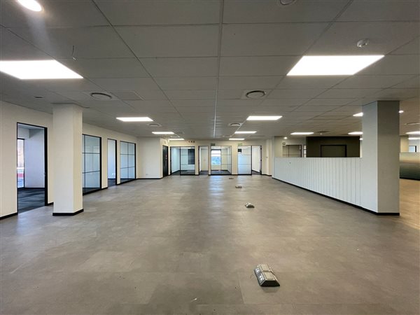 1095  m² Commercial space in Century City