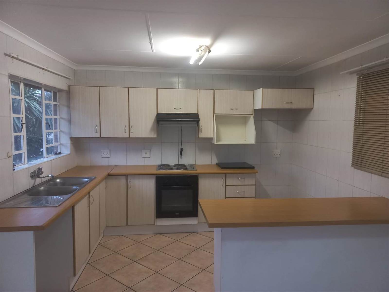 2 Bed Townhouse in Beyers Park photo number 4