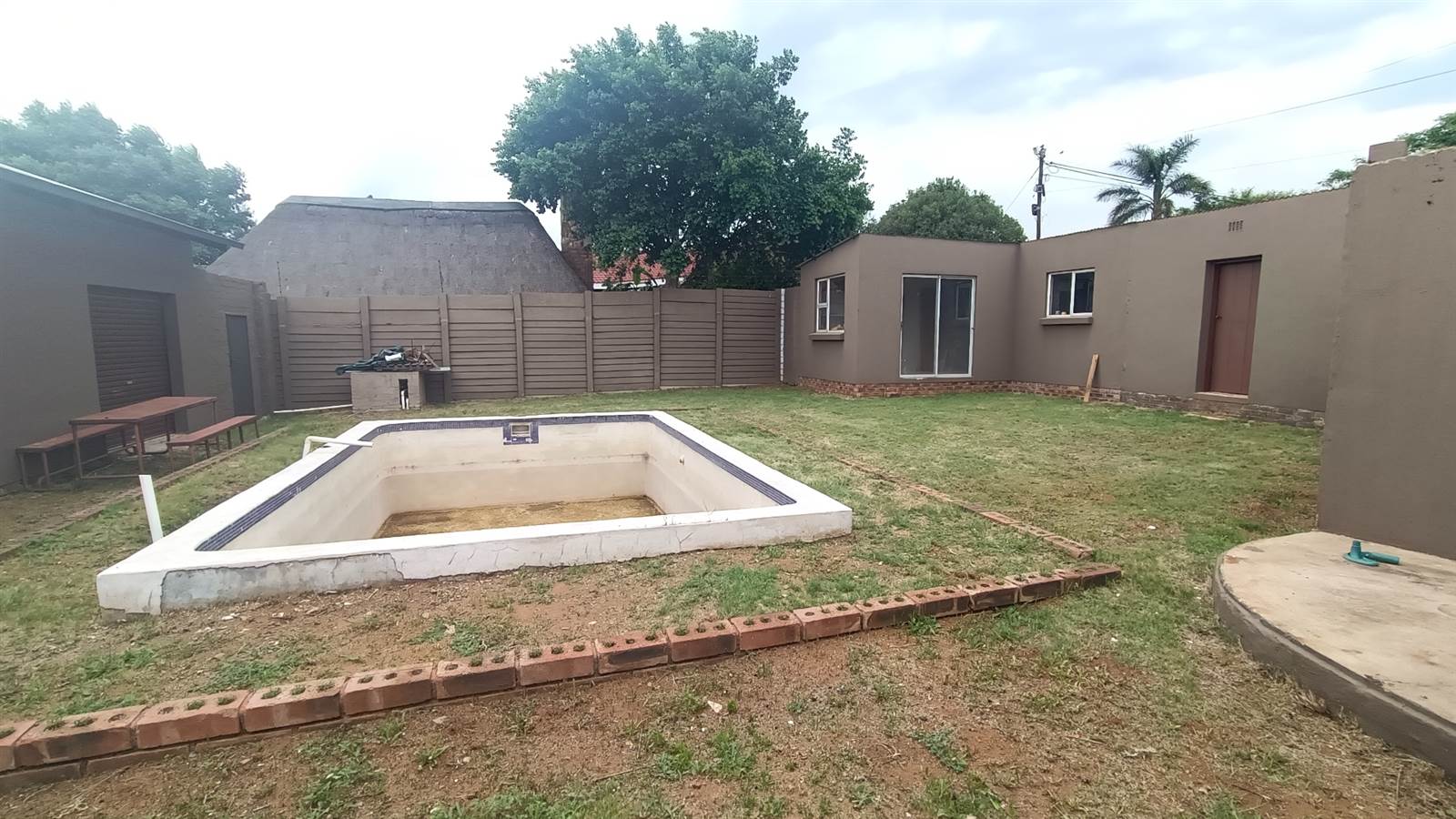 4 Bed House in Rensburg photo number 25