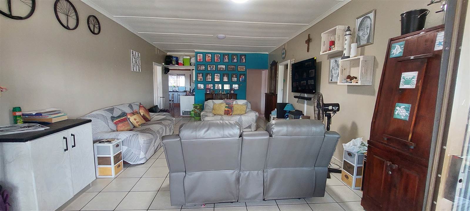 4 Bed House in Uvongo photo number 7