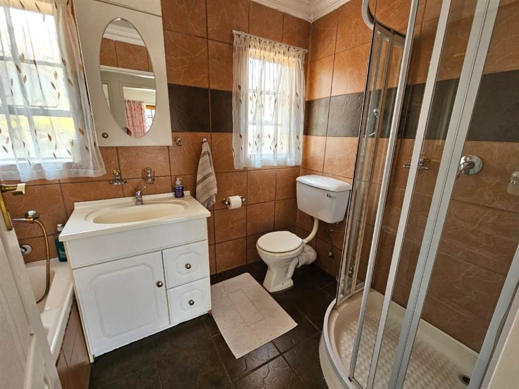 4 Bed House in Secunda photo number 22