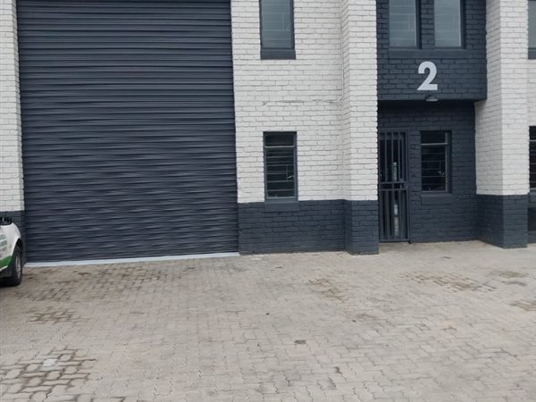 255  m² Commercial space