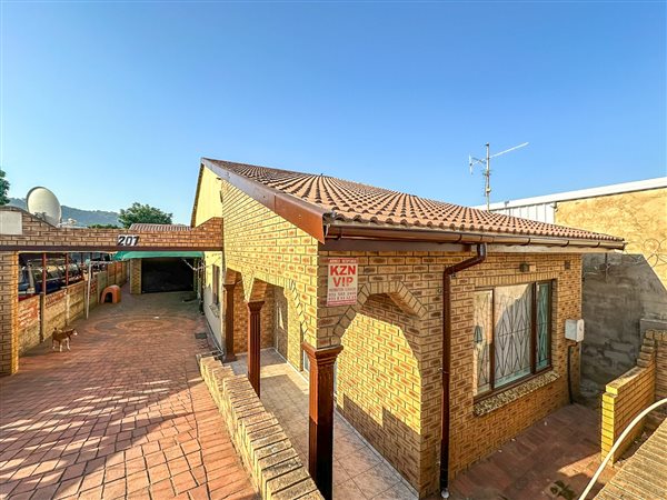3 Bed House in Shastri Park