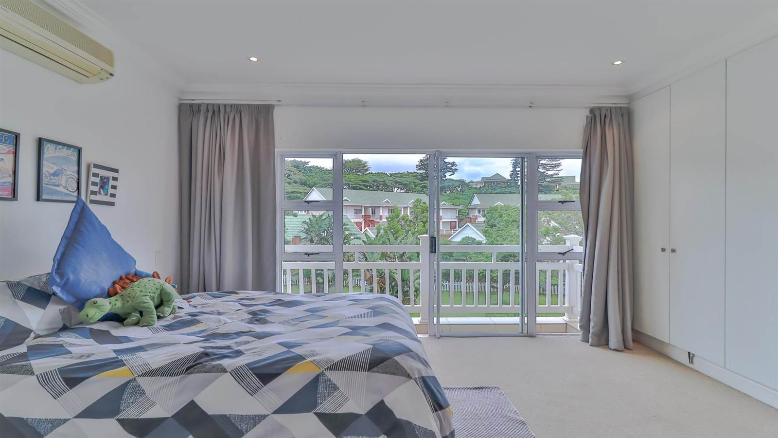 4 Bed House in Mt Edgecombe photo number 30