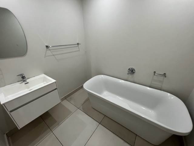 2 Bed Apartment in Emberton Estate photo number 8