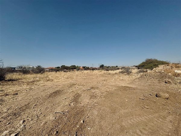 5 234 m² Land