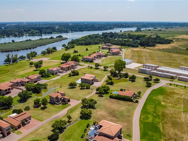 500 m² Land