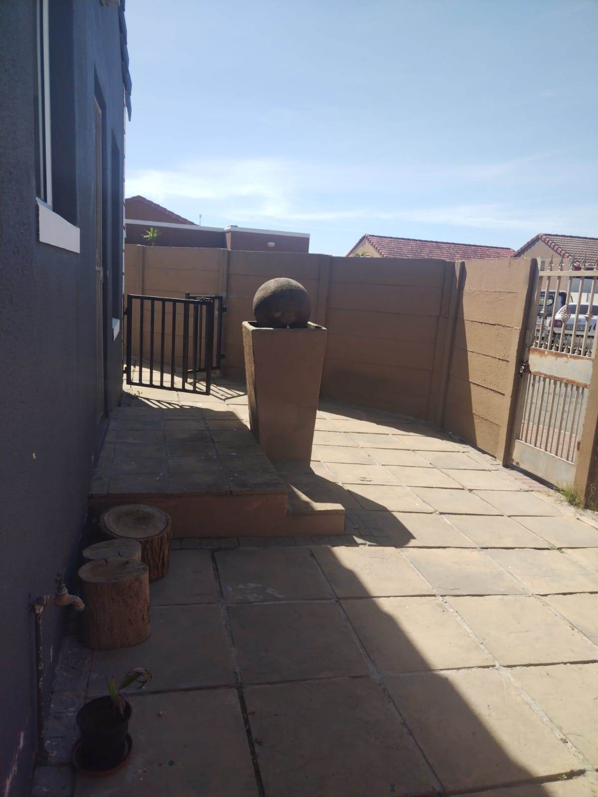 4 Bed House in Strandfontein photo number 20
