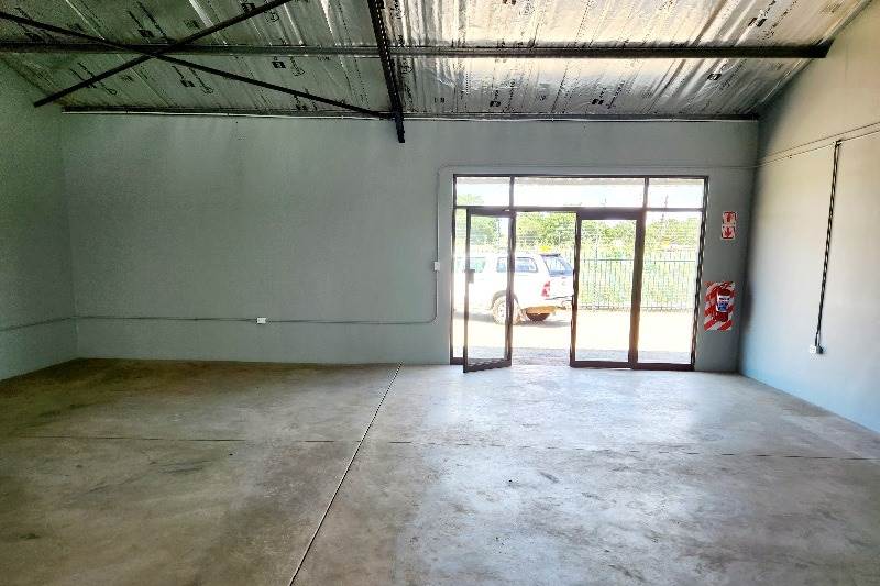 120  m² Commercial space in Northam photo number 3