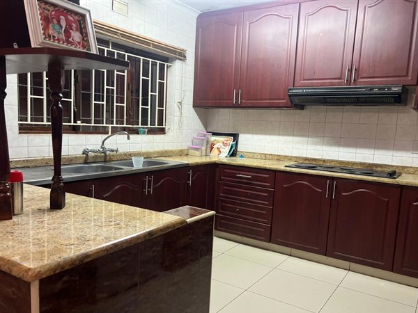 3 Bedroom Townhouse 3 Bedroom Townhouse