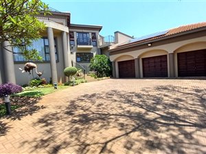 4 Bed House in Ruimsig Country Estate