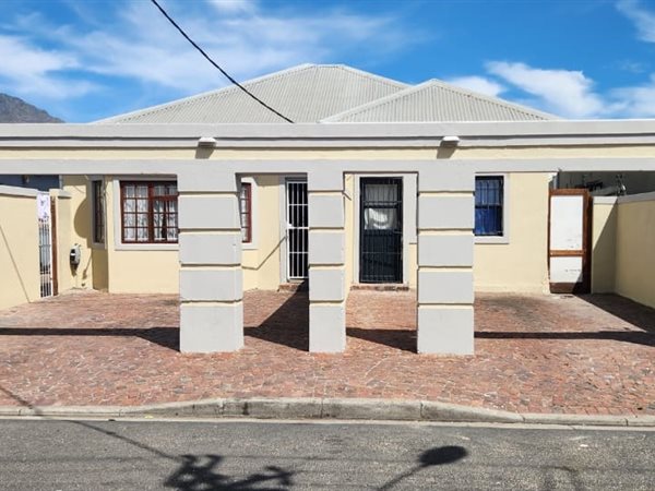 5 Bed House in Maitland