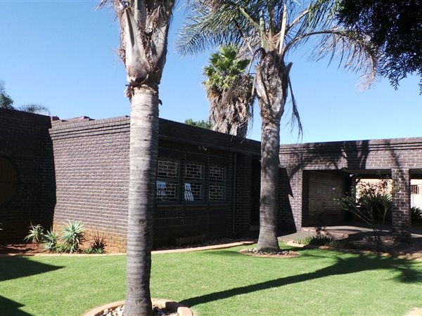 3 Bedroom House 3 Bedroom House