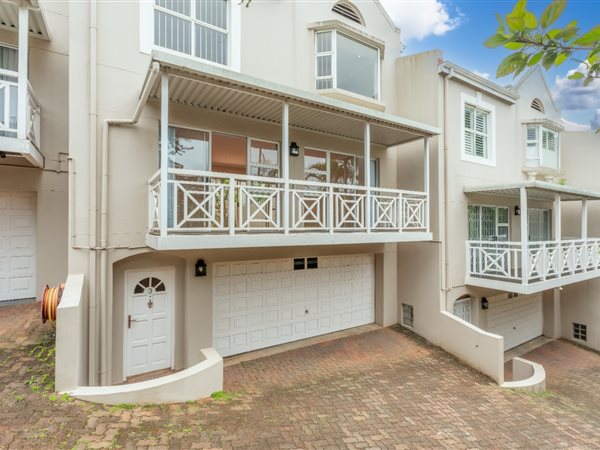 3 Bedroom Townhouse 3 Bedroom Townhouse
