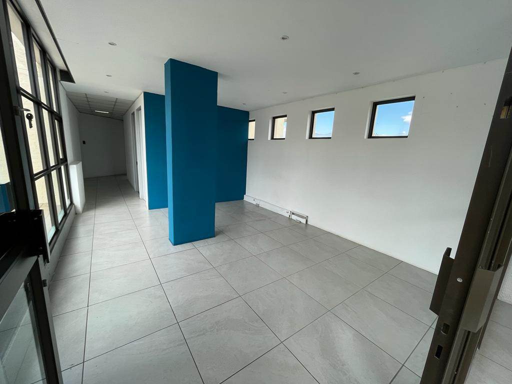 110  m² Commercial space in Houghton Estate photo number 6