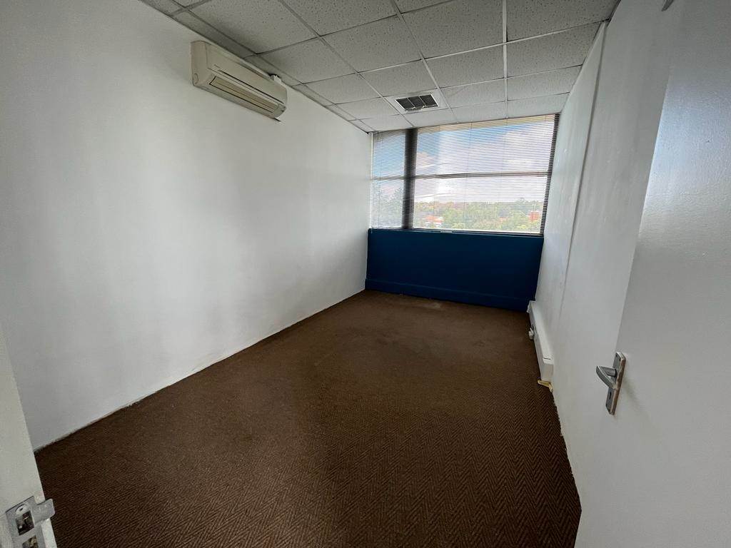 110  m² Commercial space in Houghton Estate photo number 17