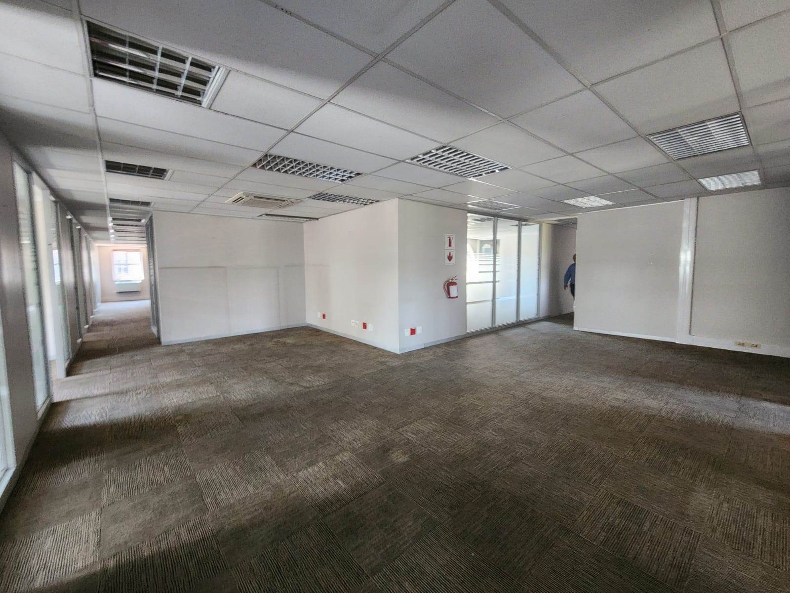 1637  m² Commercial space in Brooklyn photo number 4