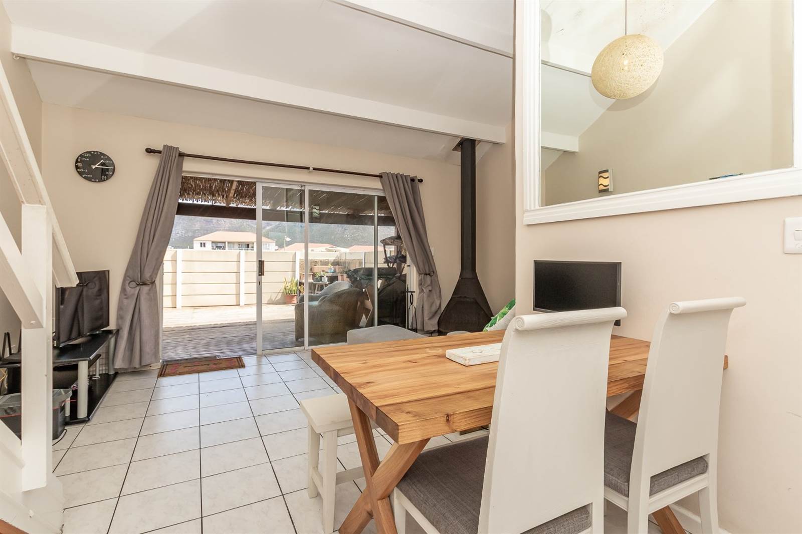 2 Bed House in Muizenberg photo number 6