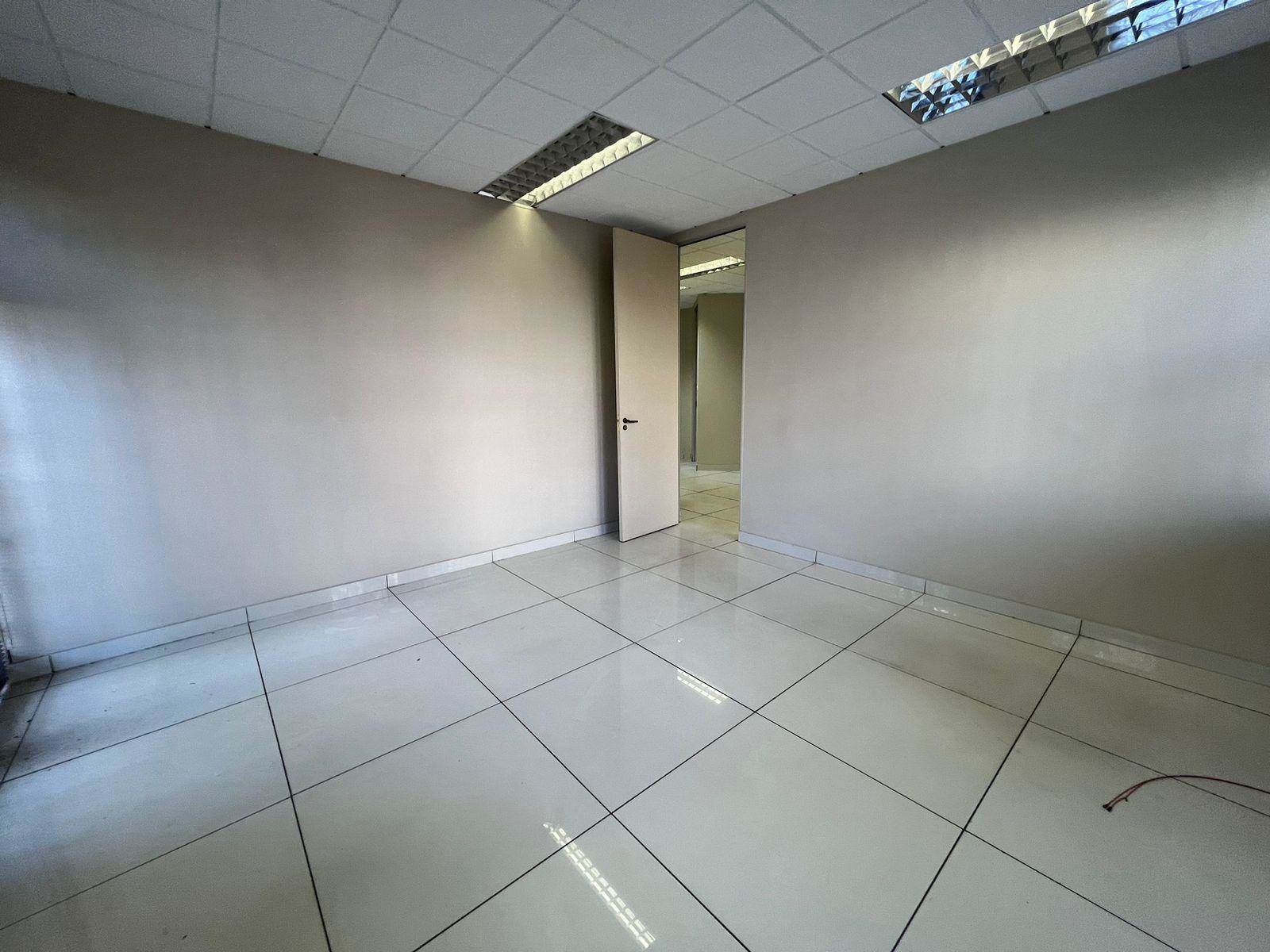 771  m² Commercial space in Rivonia photo number 27