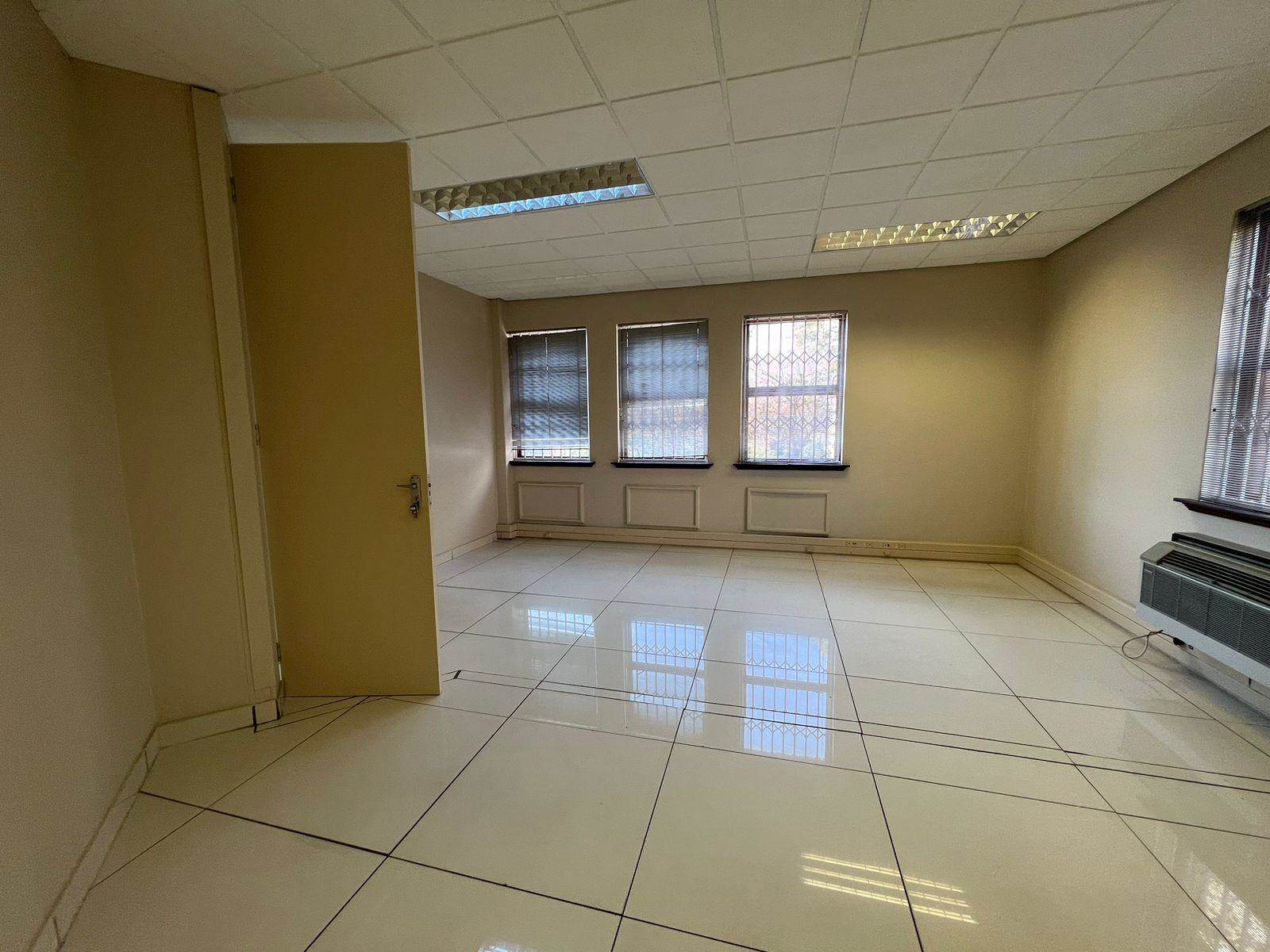 771  m² Commercial space in Rivonia photo number 21