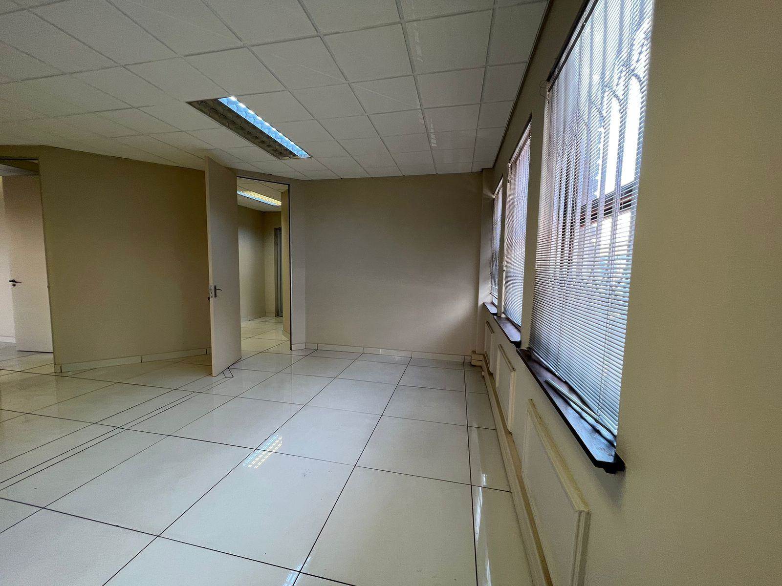 771  m² Commercial space in Rivonia photo number 23