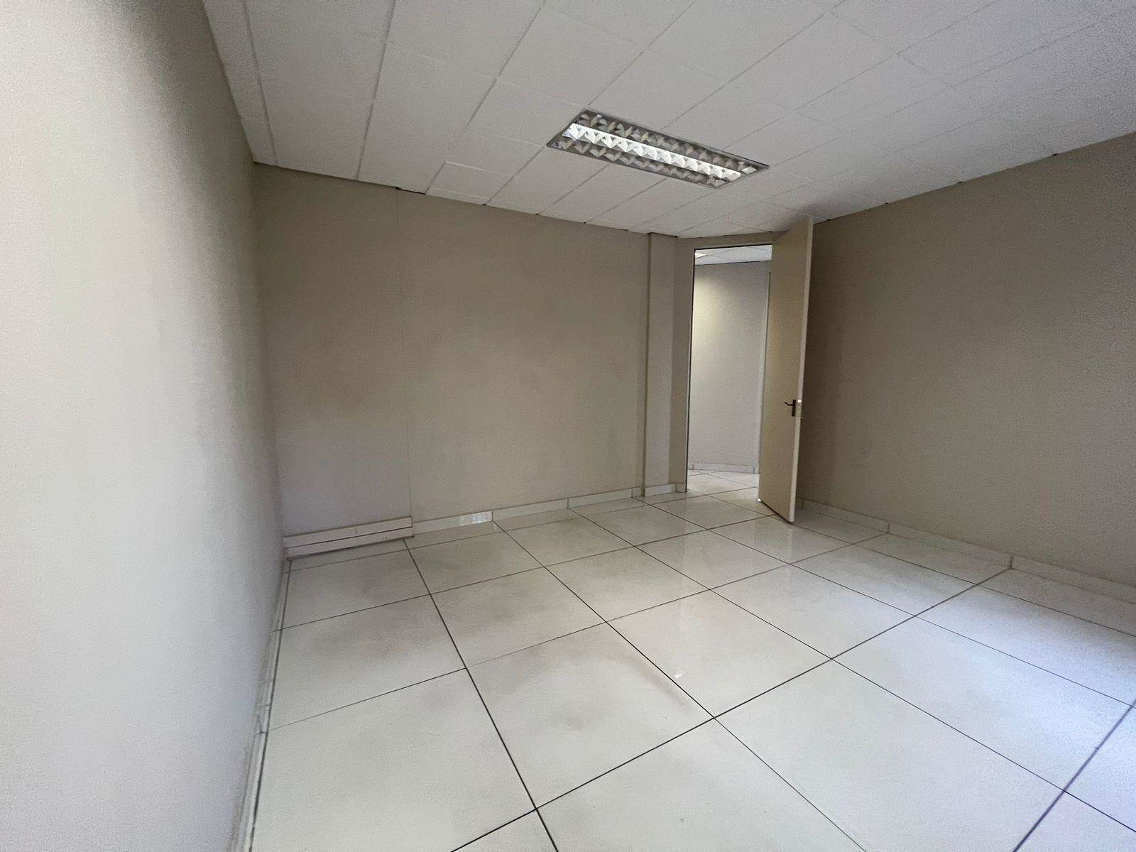 771  m² Commercial space in Rivonia photo number 13