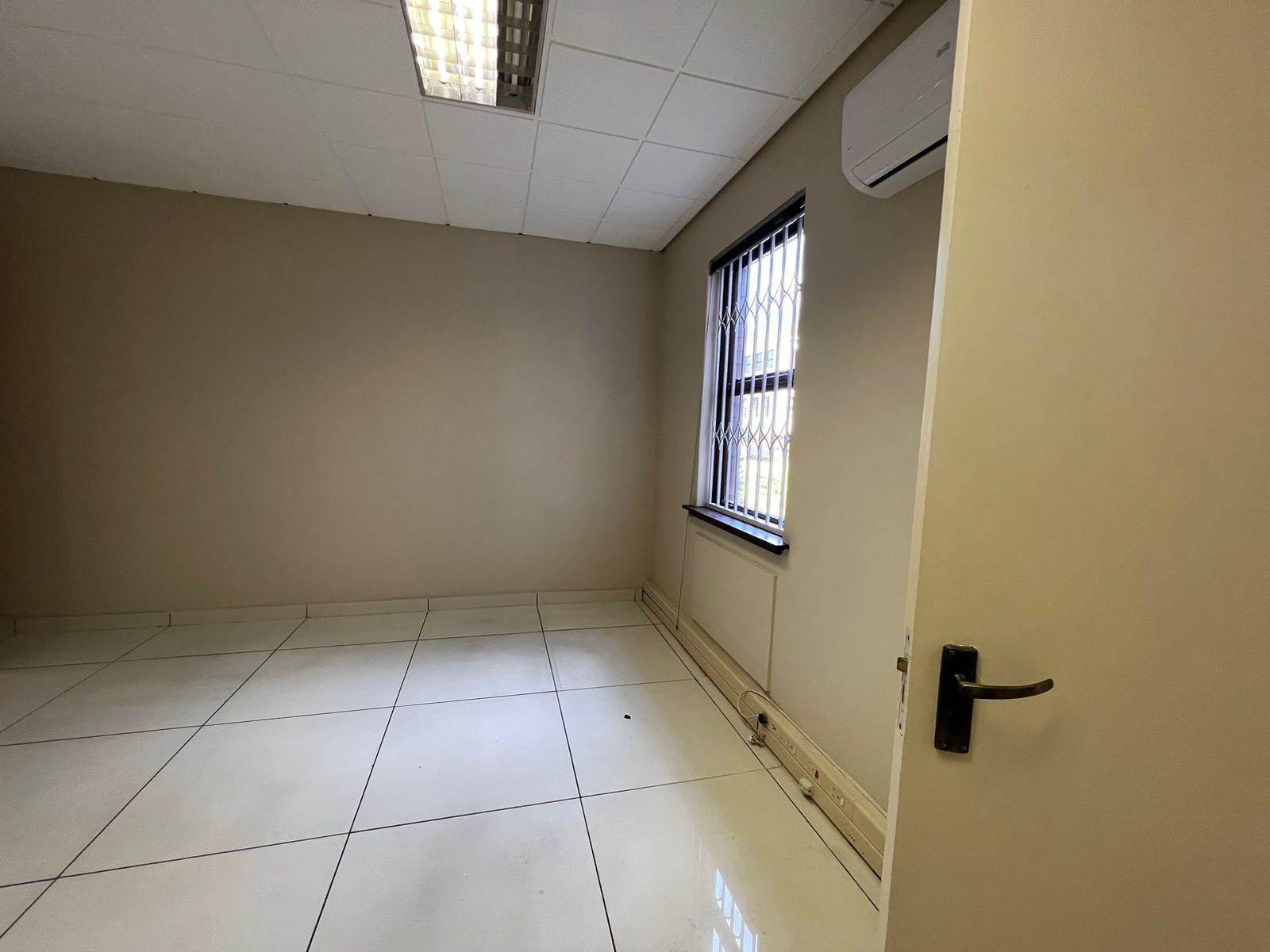 771  m² Commercial space in Rivonia photo number 18