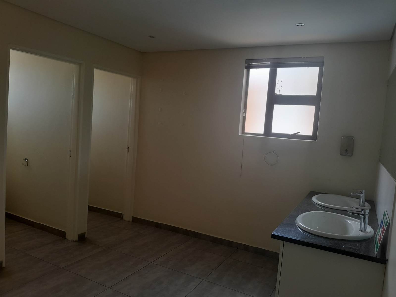 200  m² Office Space in Bloemfontein photo number 12