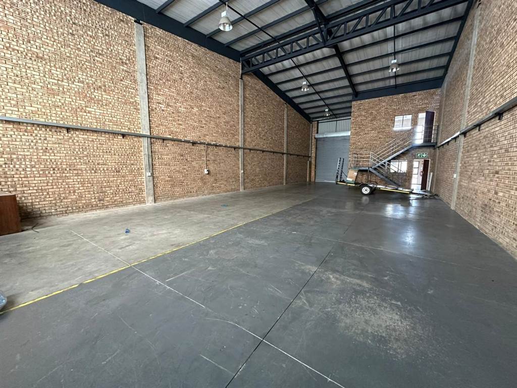 279  m² Commercial space in Stormill photo number 4