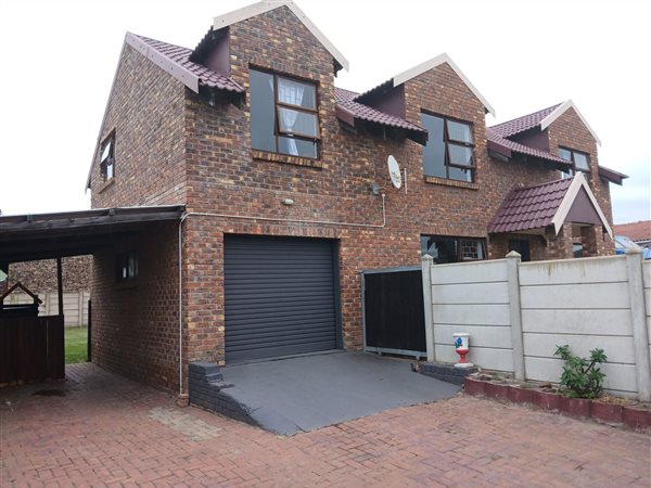 4 Bedroom House 4 Bedroom House