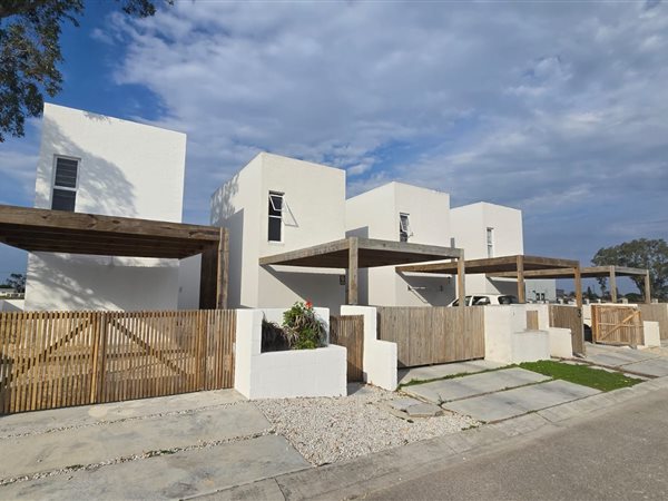 3 Bedroom Townhouse 3 Bedroom Townhouse