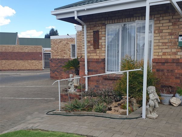 3 Bed Townhouse in Willows