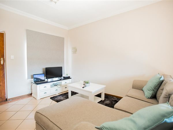 2 Bedroom Townhouse 2 Bedroom Townhouse