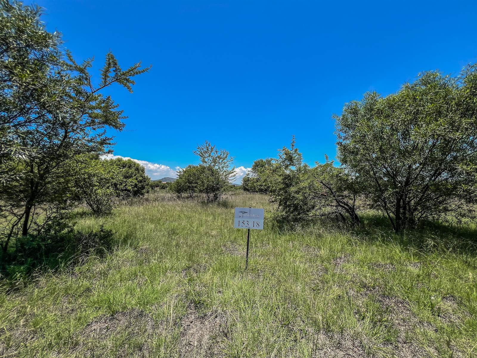 1071 m² Land available in Melodie photo number 1