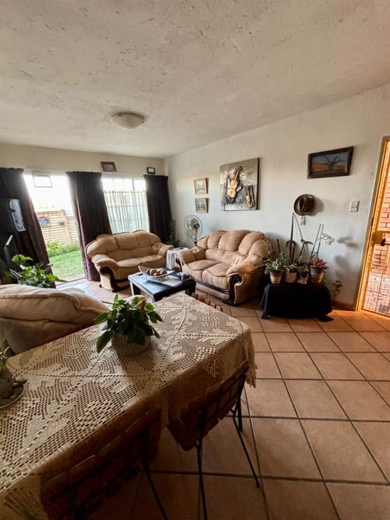 2 Bed Townhouse for sale in Annlin T4791479 Private Property