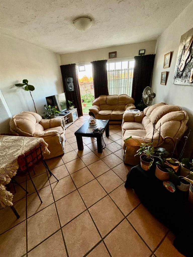 2 Bed Townhouse for sale in Annlin T4791479 Private Property