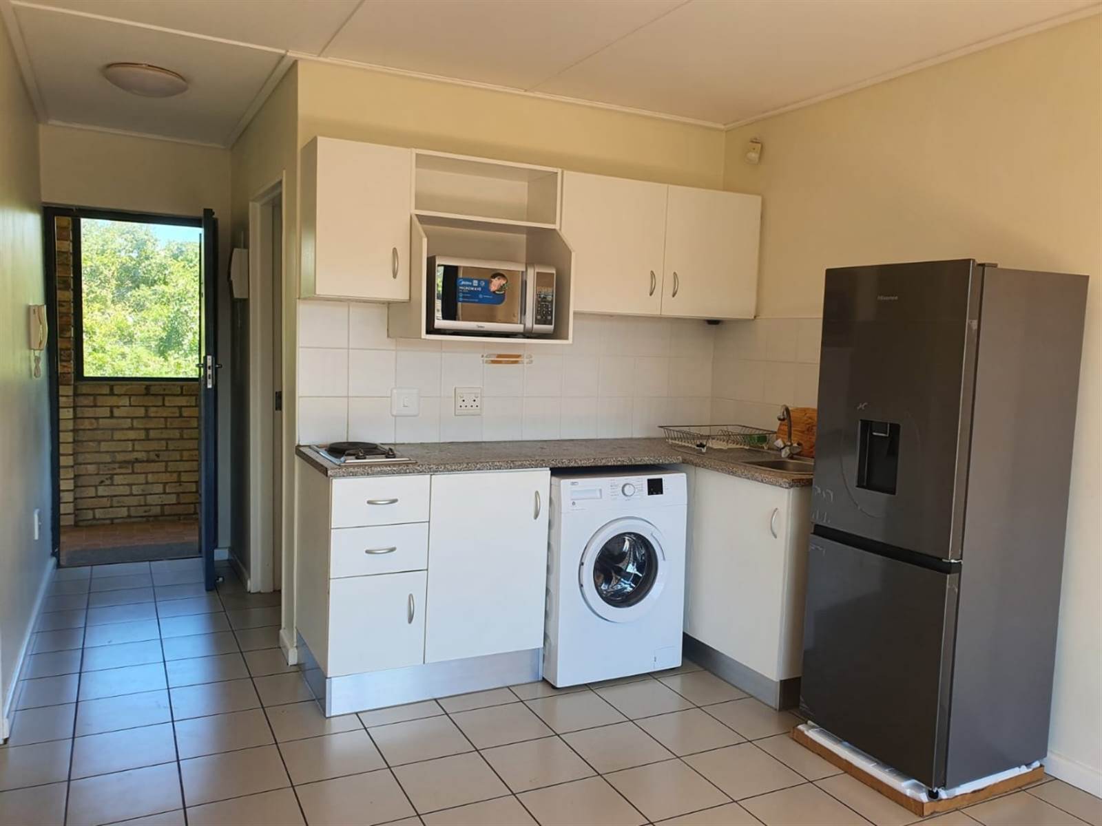 3 Bed Apartment in Grahamstown Central photo number 10