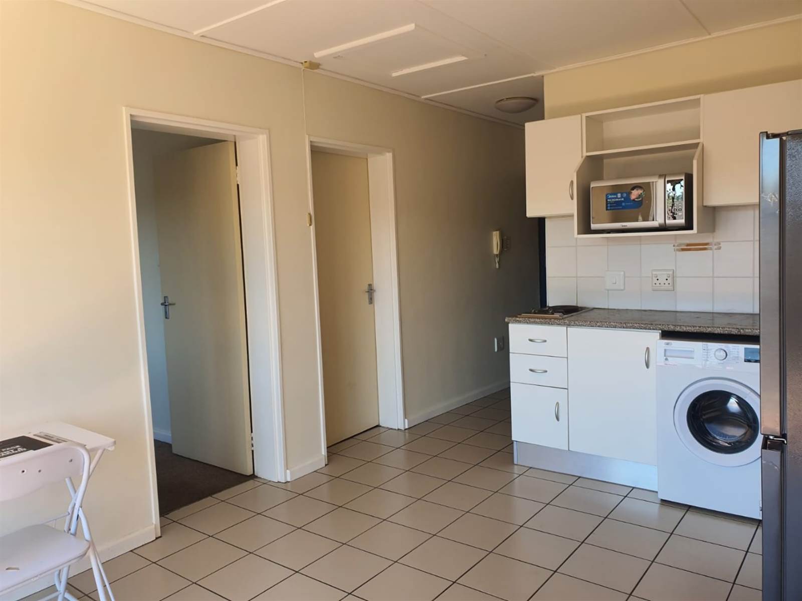 3 Bed Apartment in Grahamstown Central photo number 9