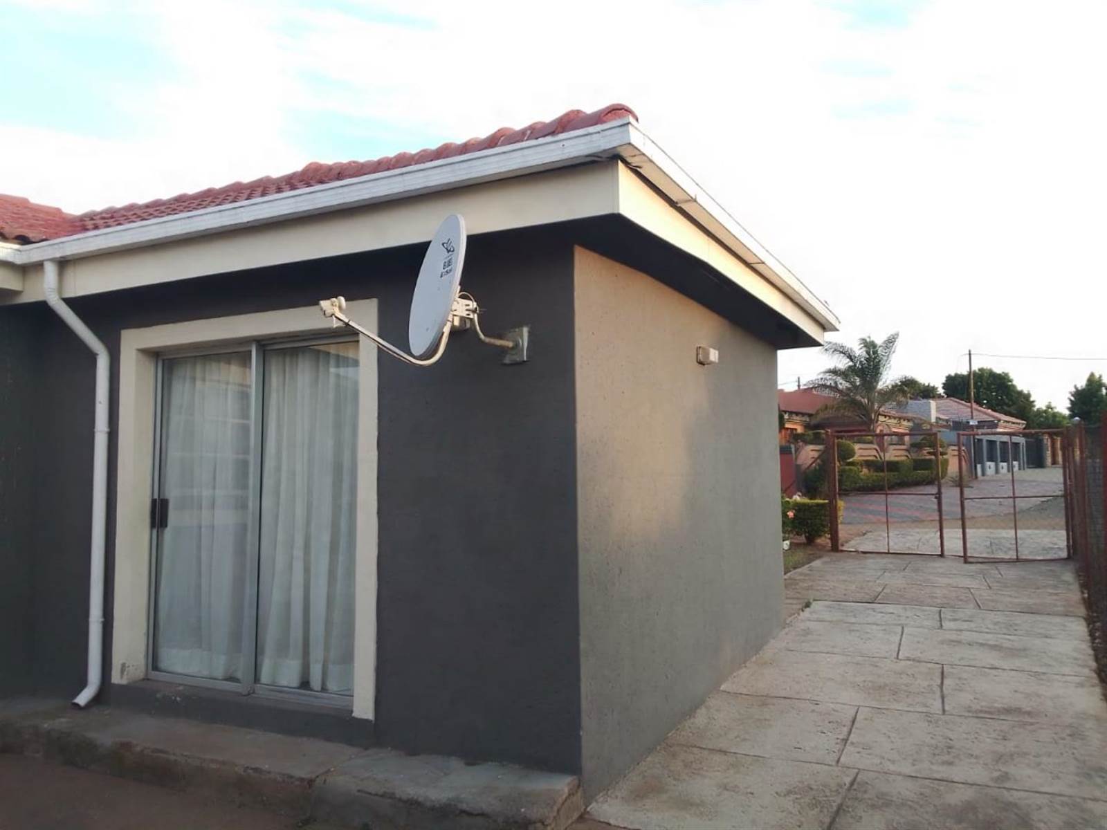3 Bed House in Lethlabile photo number 9