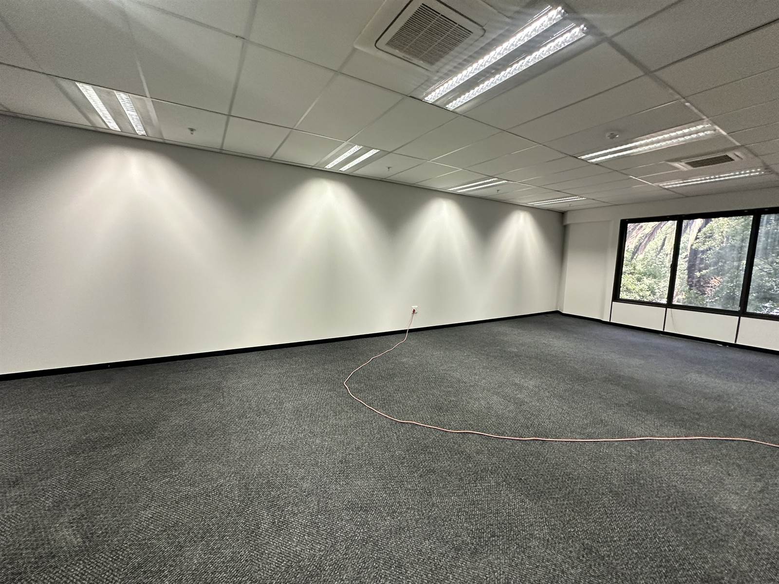 122  m² Commercial space in Parktown photo number 6