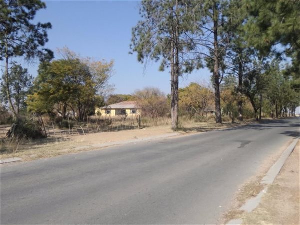 25.8 ha Land available in Lanseria and surrounds