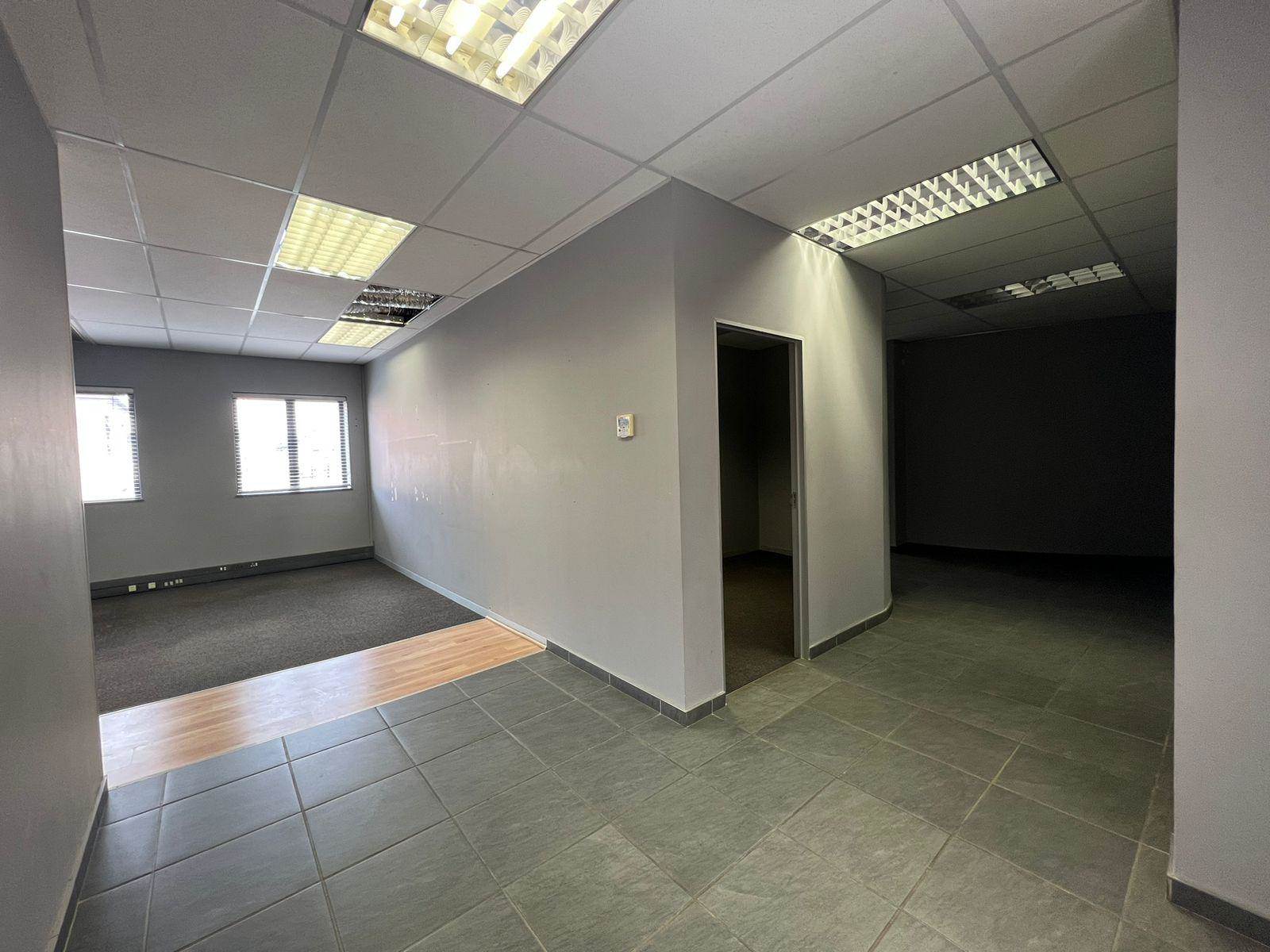 426  m² Commercial space in Ruimsig photo number 21