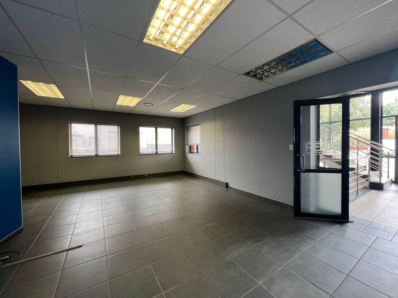 426  m² Commercial space in Ruimsig photo number 15