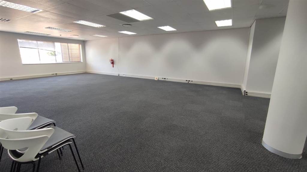 170  m² Commercial space in Bedfordview photo number 8