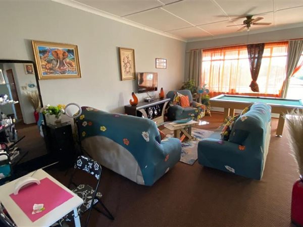 2 Bed Apartment in Carletonville