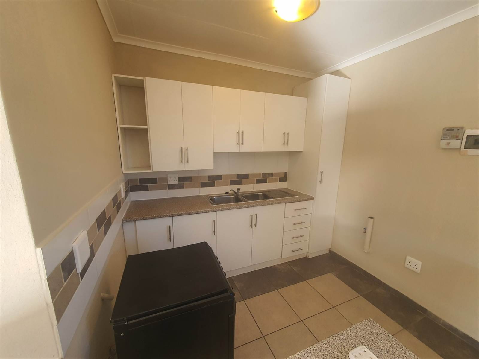 3 Bed Apartment in Bloemfontein Farms photo number 3