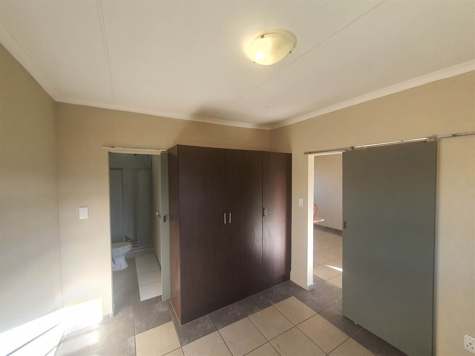 3 Bed Apartment in Bloemfontein Farms photo number 14